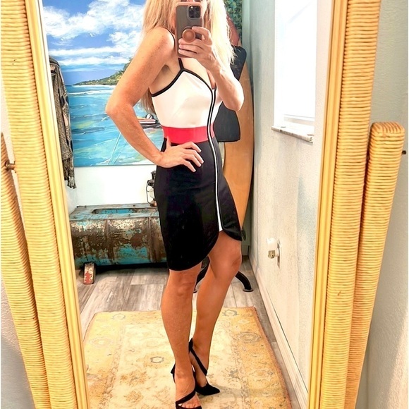 🔥Bebe, BodyCon Color-block Beauty! Excellent Condition, Size S - Picture 4 of 15